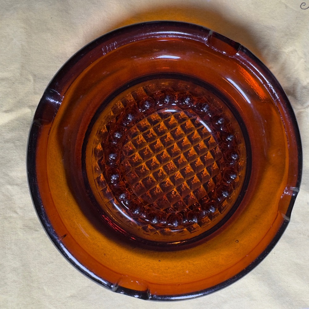 Vintage Amber Glass Ashtray Round Mid Century Modern Diamond Point 7.25 Inch - Picture 1 of 3